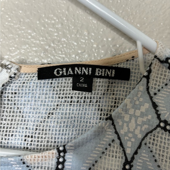 Gianni Bini Monique Ruffle Dress Size 2 - Picture 5 of 8